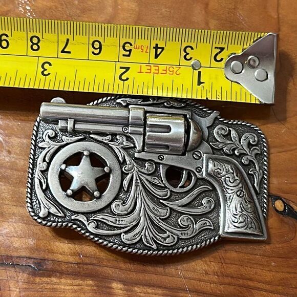 Lil Trigger Western Belt Revolver Buckle - Picture 6 of 7